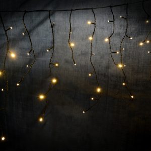 Icicle-Inspired Multi-Sequence LED Outdoor String Lights with 24-Hour Auto Timer