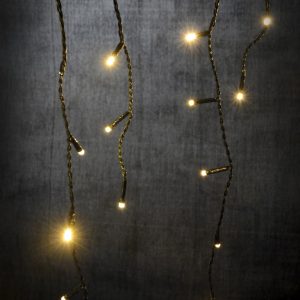 Icicle-Inspired LED Outdoor String Lights with Twinkle Effect